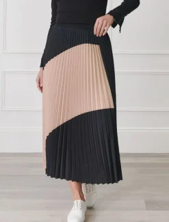 Black Caramel Pleat Skirt