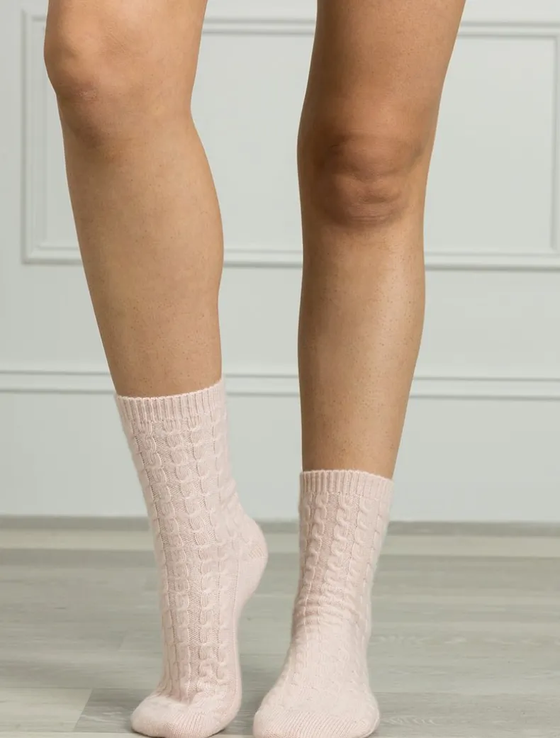 Cashmere Cable Knit Bed Socks Pink