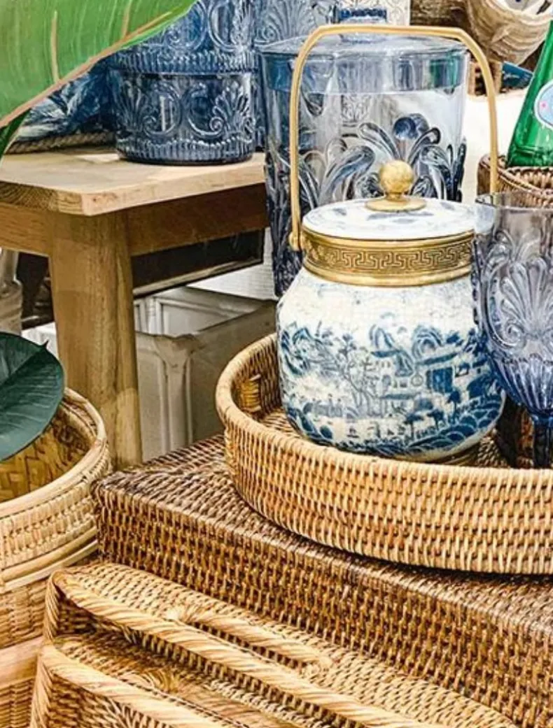 Gabriel Urn Decor