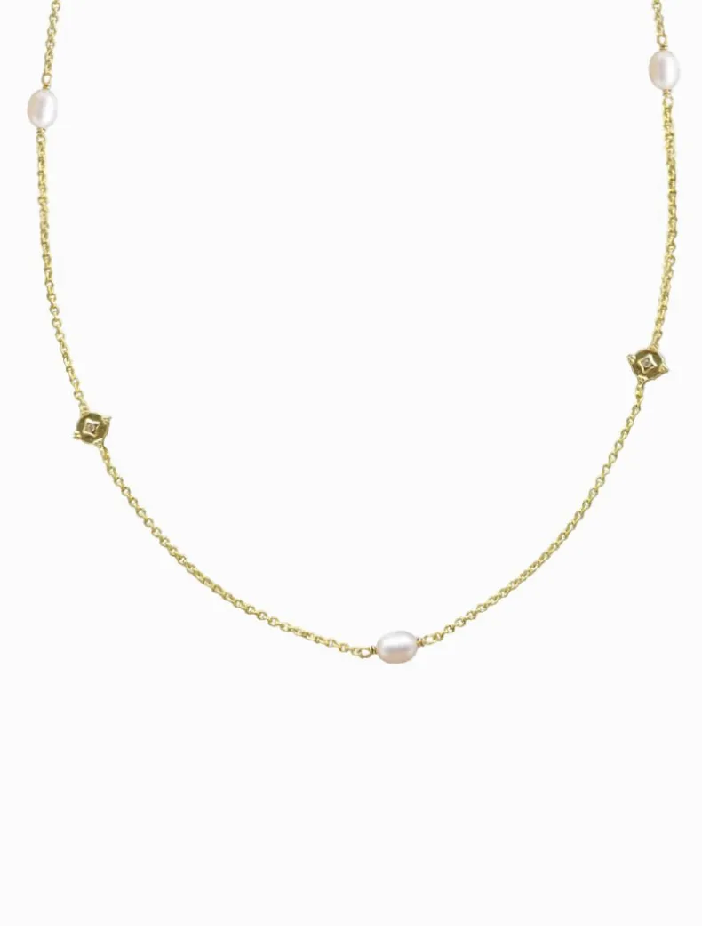 Lucienne Disk and Pearl Necklace Short Gold