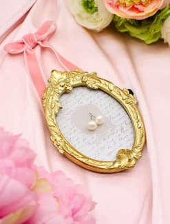 Small Pearl Stud White